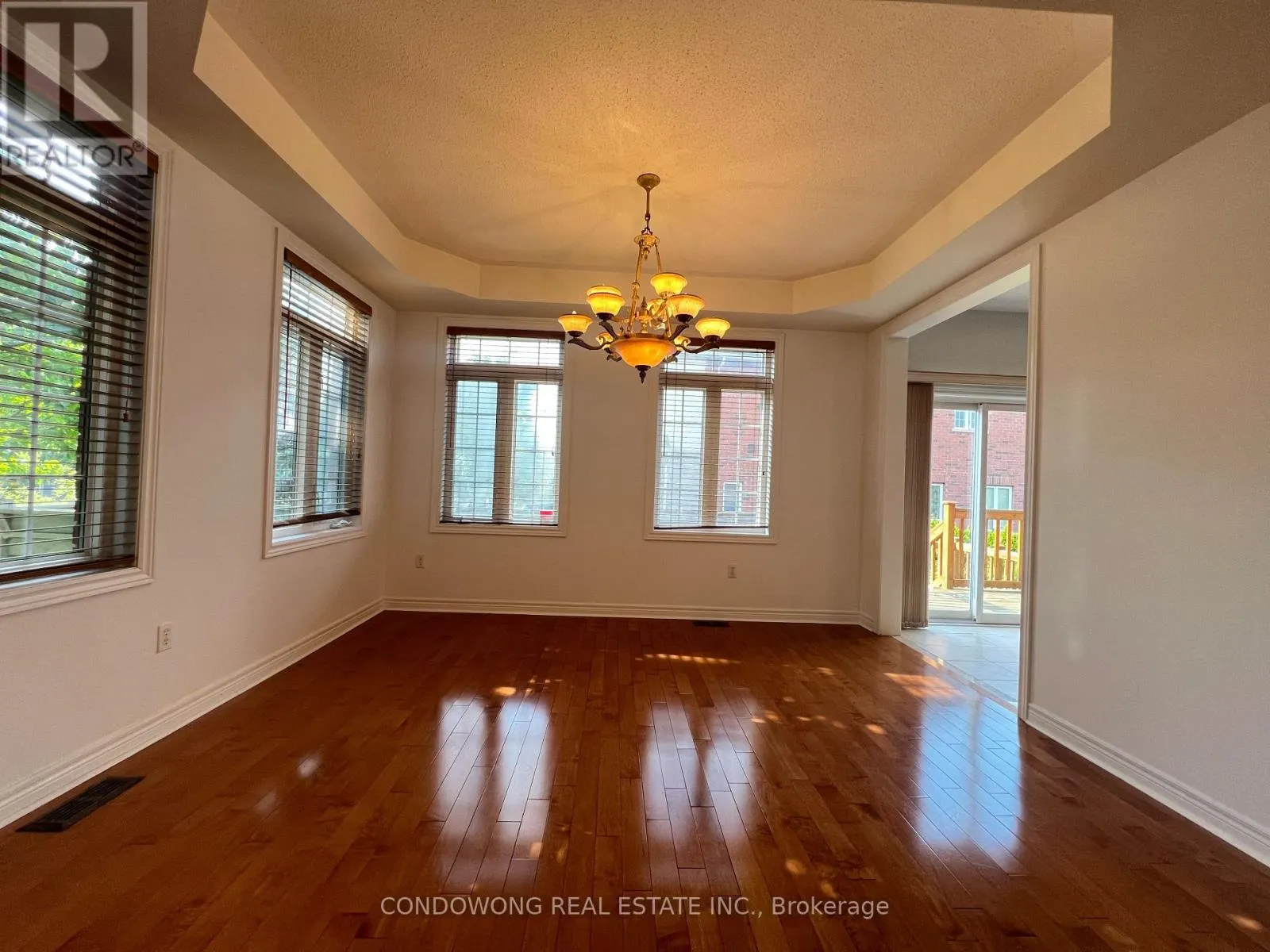 194 AUTUMN HILL BOULEVARD