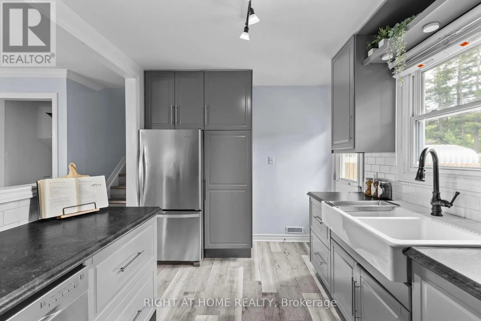 124 SYDENHAM STREET