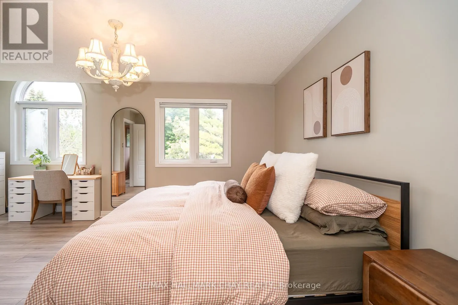 95 BANTING DRIVE