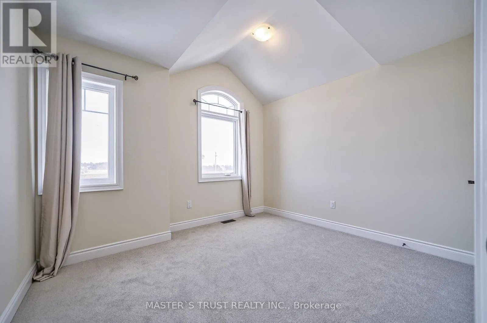 126 LORNE THOMAS PLACE