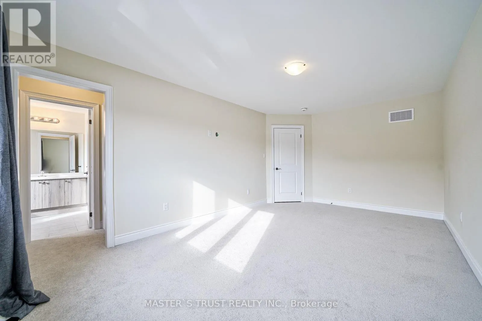 126 LORNE THOMAS PLACE