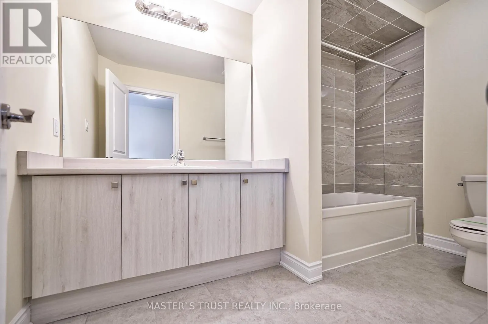 126 LORNE THOMAS PLACE