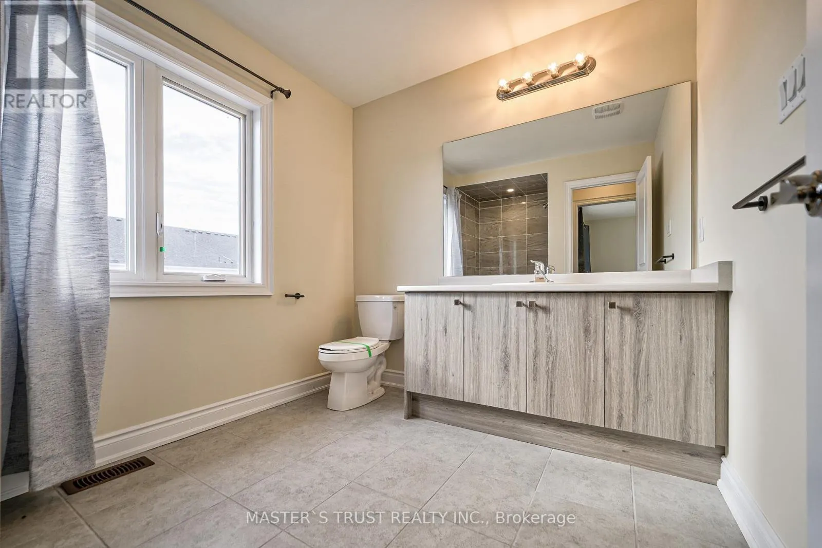 126 LORNE THOMAS PLACE