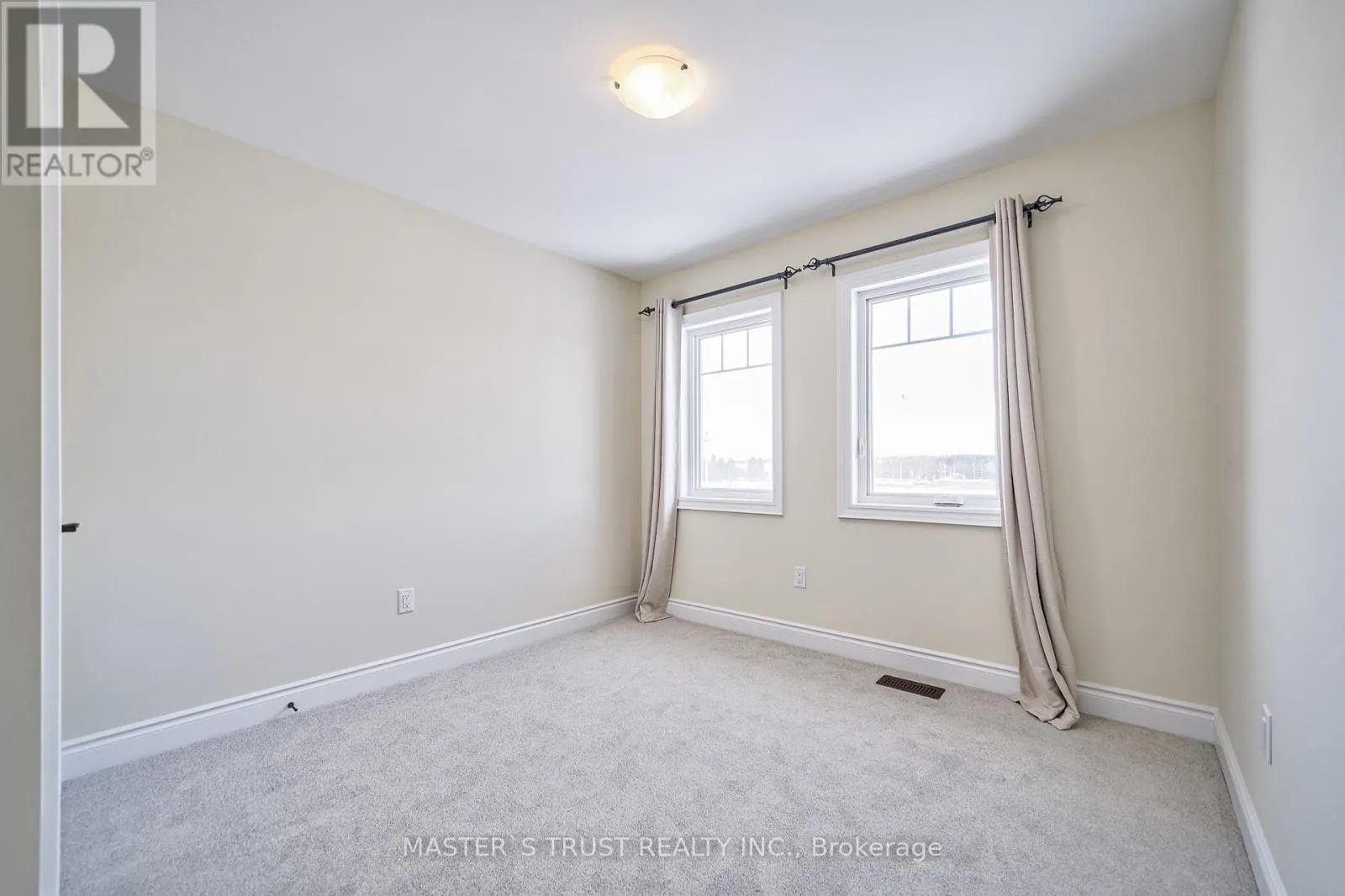 126 LORNE THOMAS PLACE