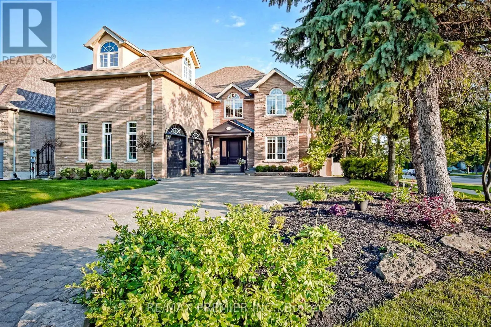 115 SOUTHLAWN DRIVE
