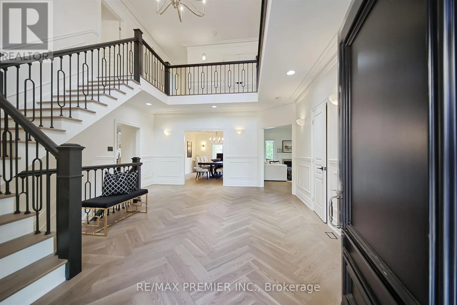 115 SOUTHLAWN DRIVE