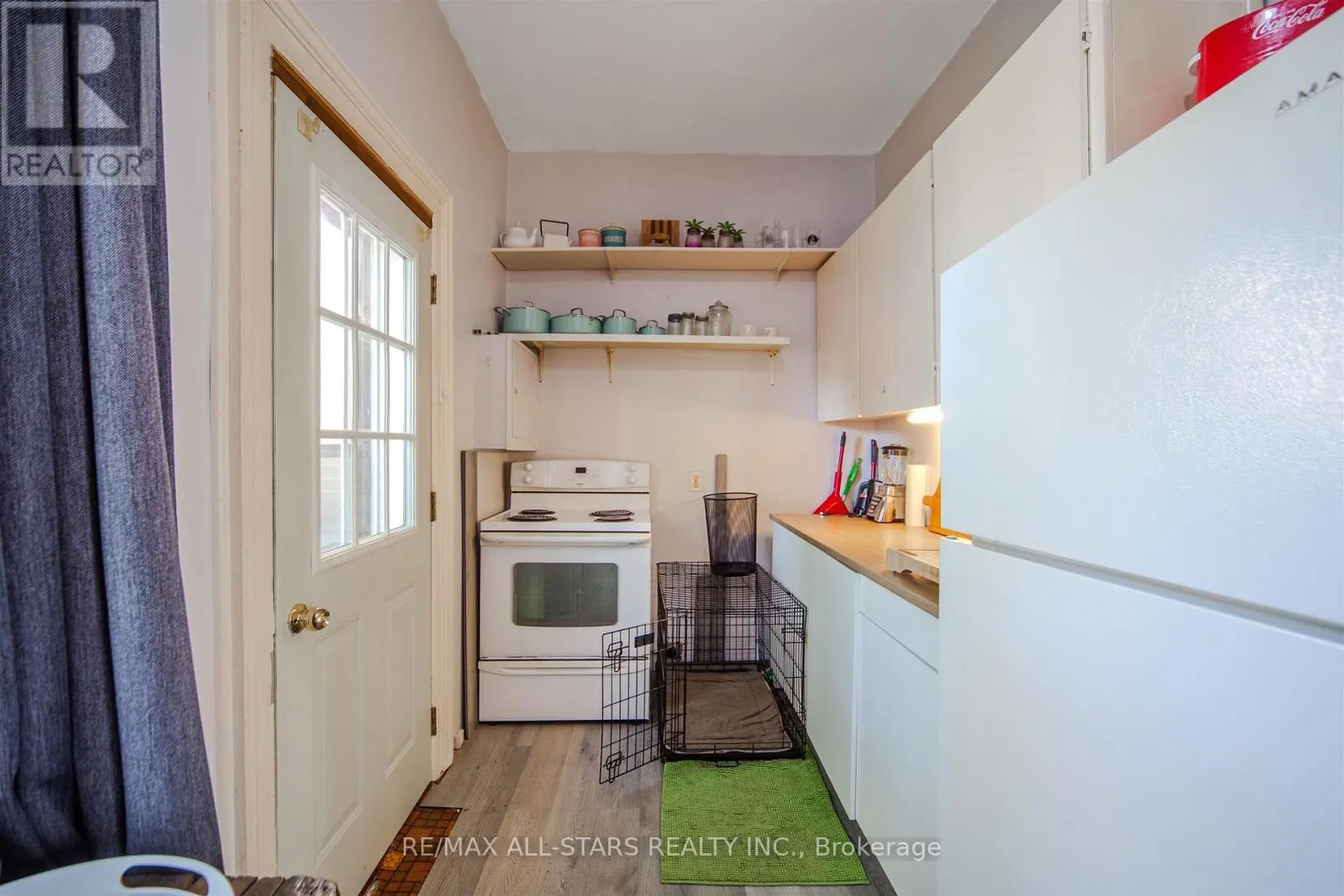 56 BROCK STREET E