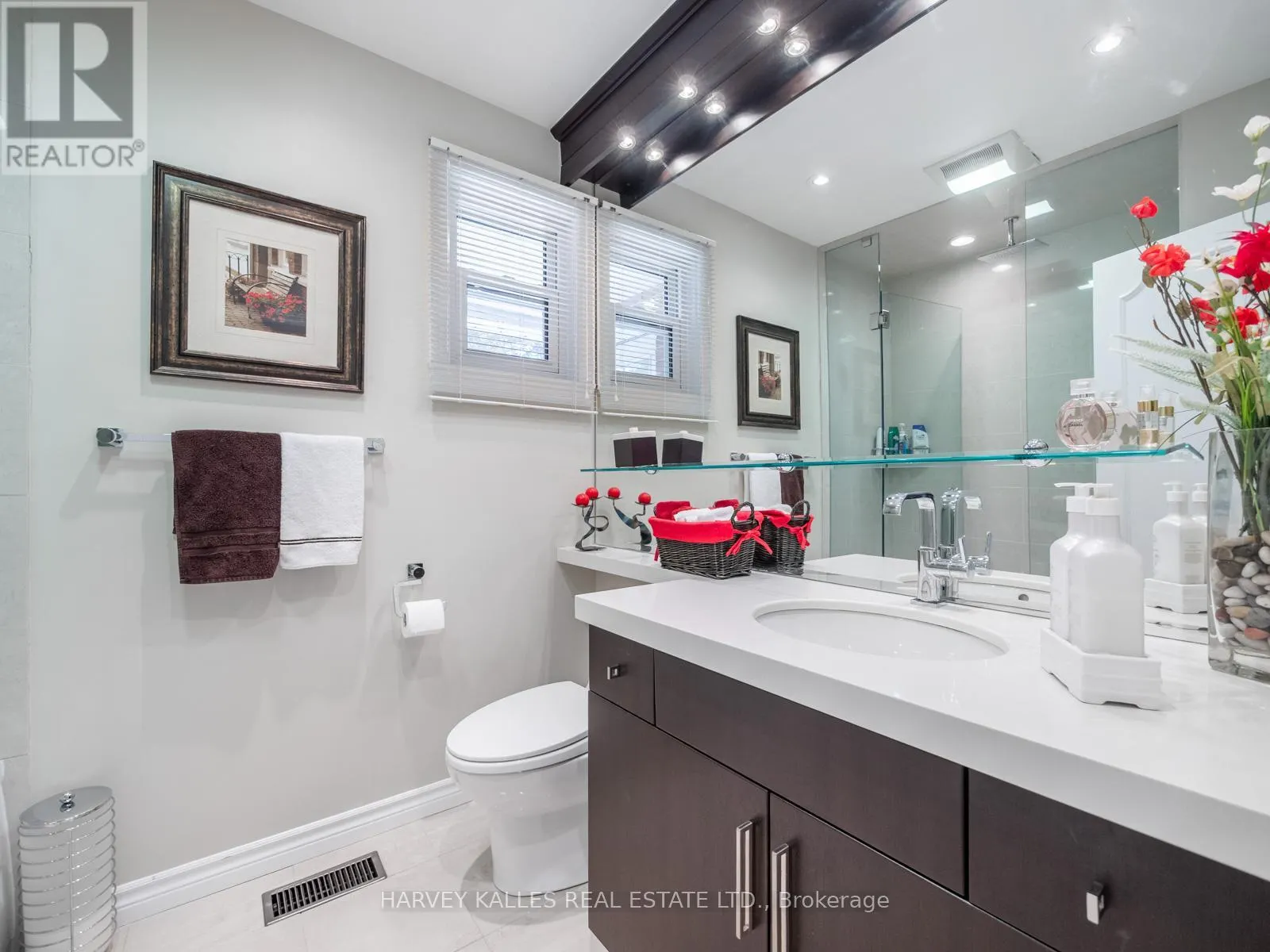 24 DELAIR CRESCENT