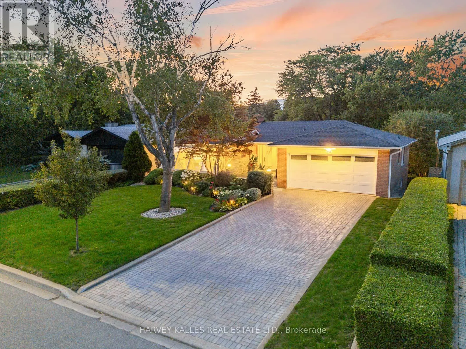 24 DELAIR CRESCENT