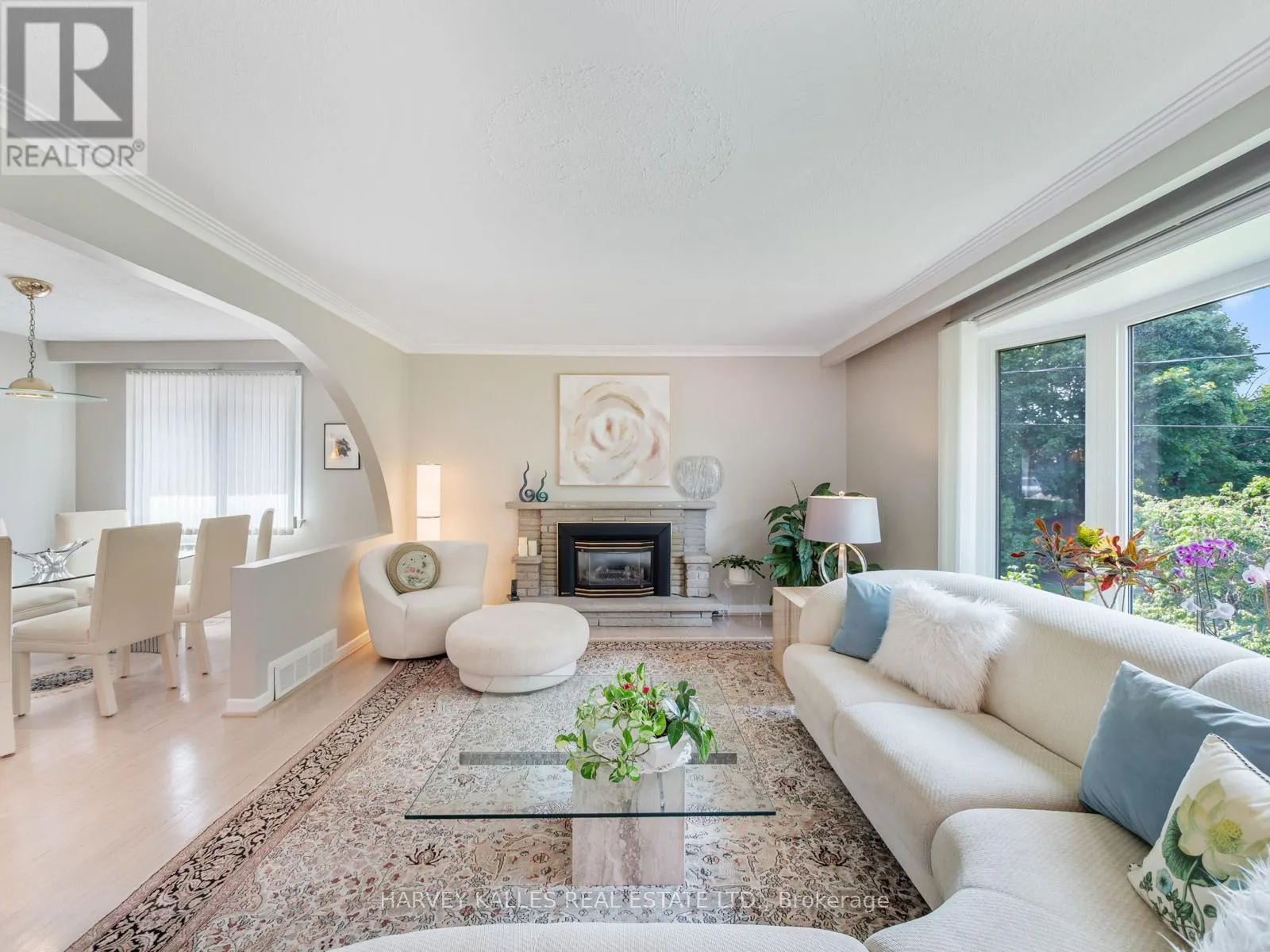 24 DELAIR CRESCENT