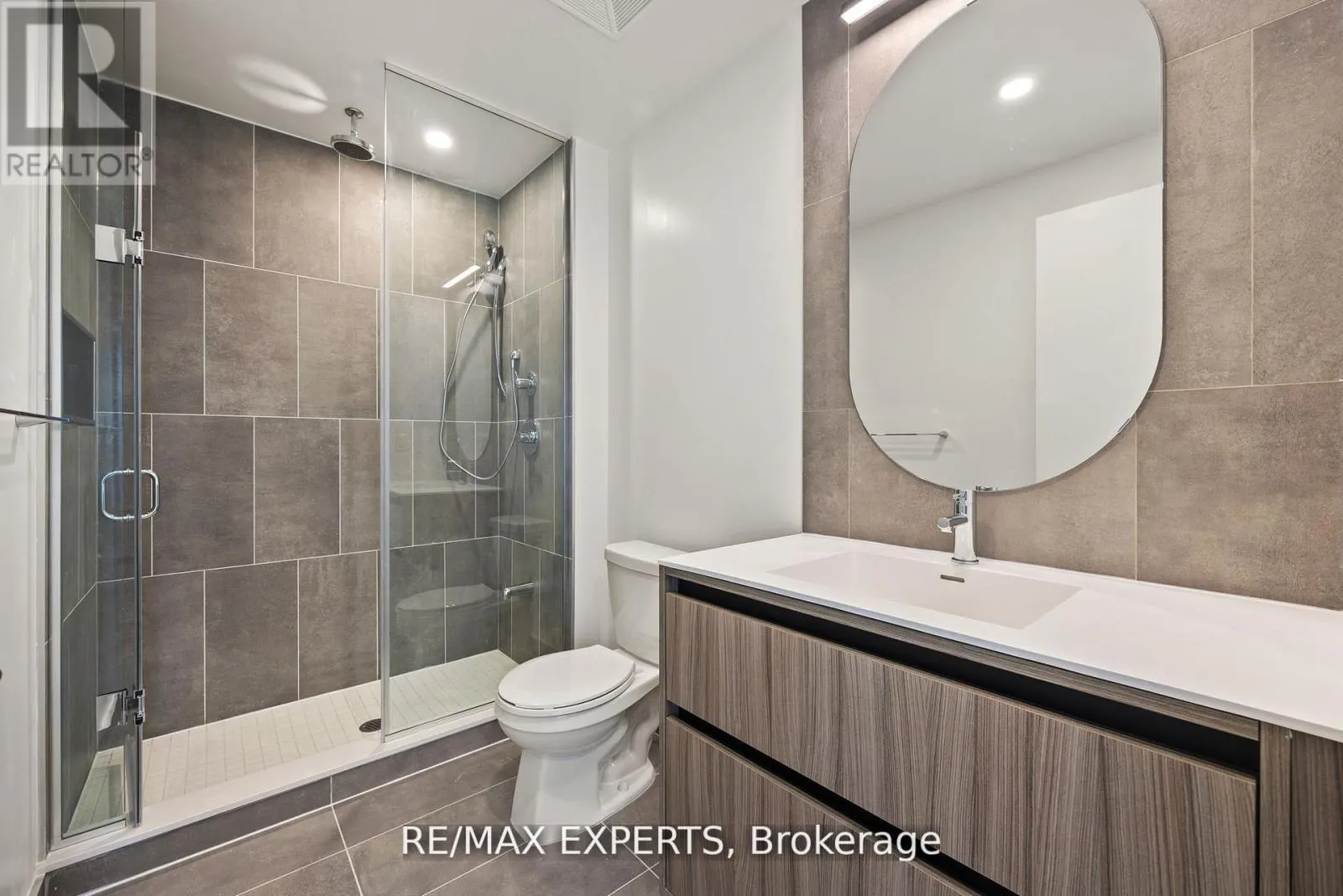 1425A - 7950 BATHURST STREET