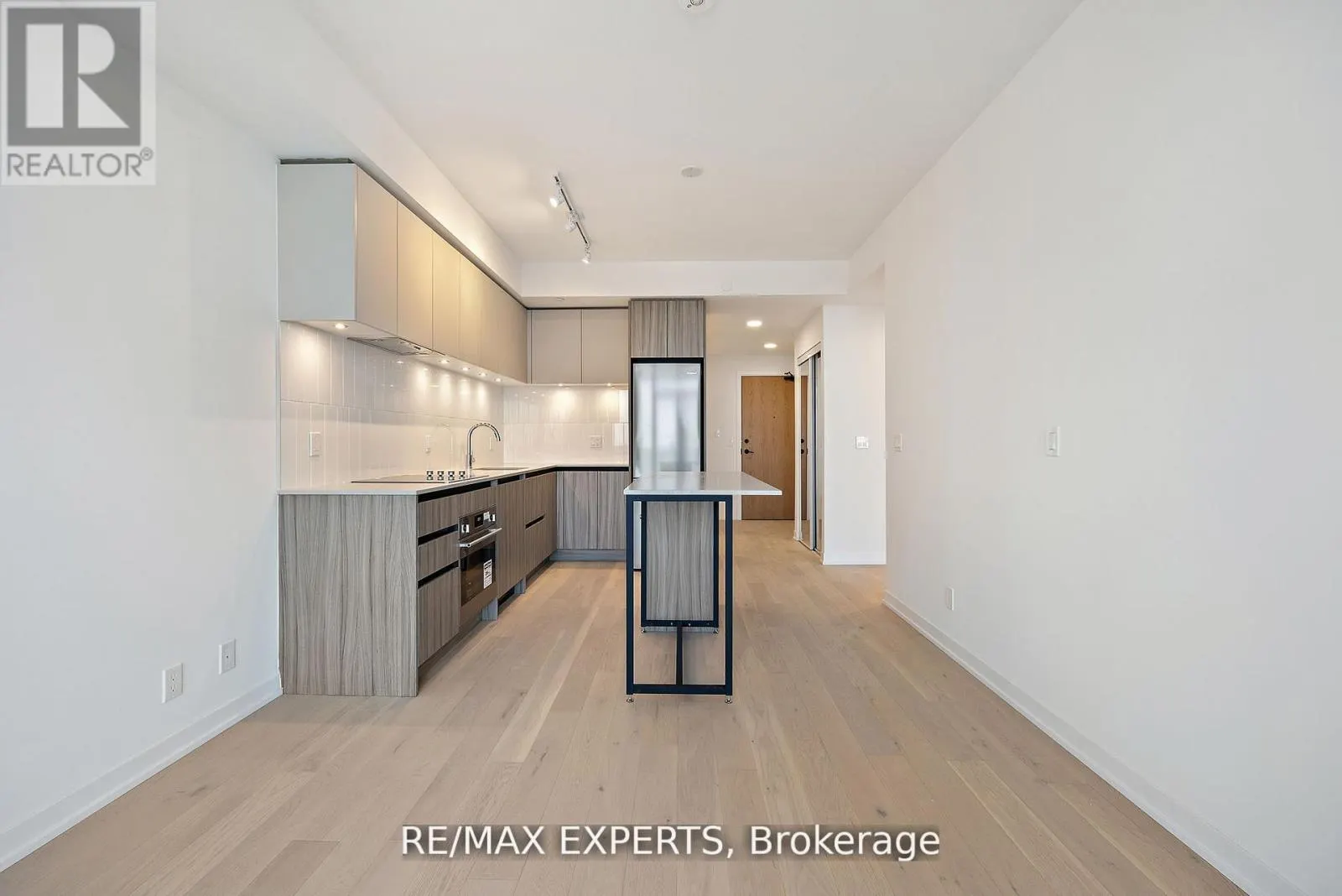 1425A - 7950 BATHURST STREET