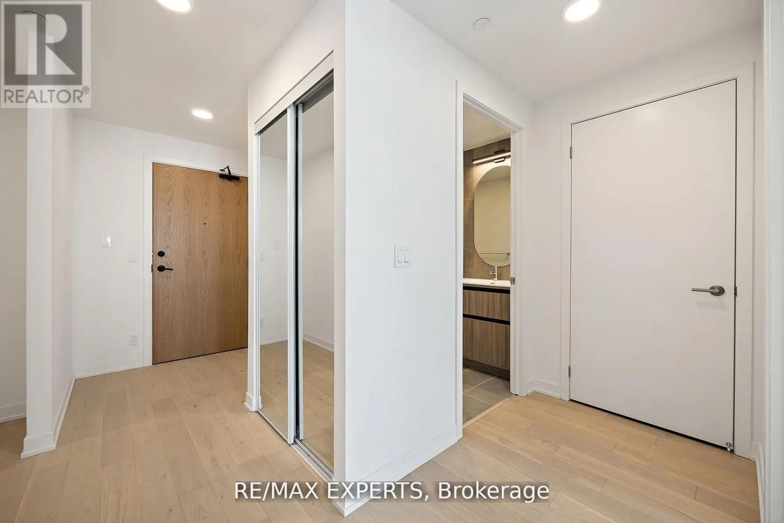 1425A - 7950 BATHURST STREET