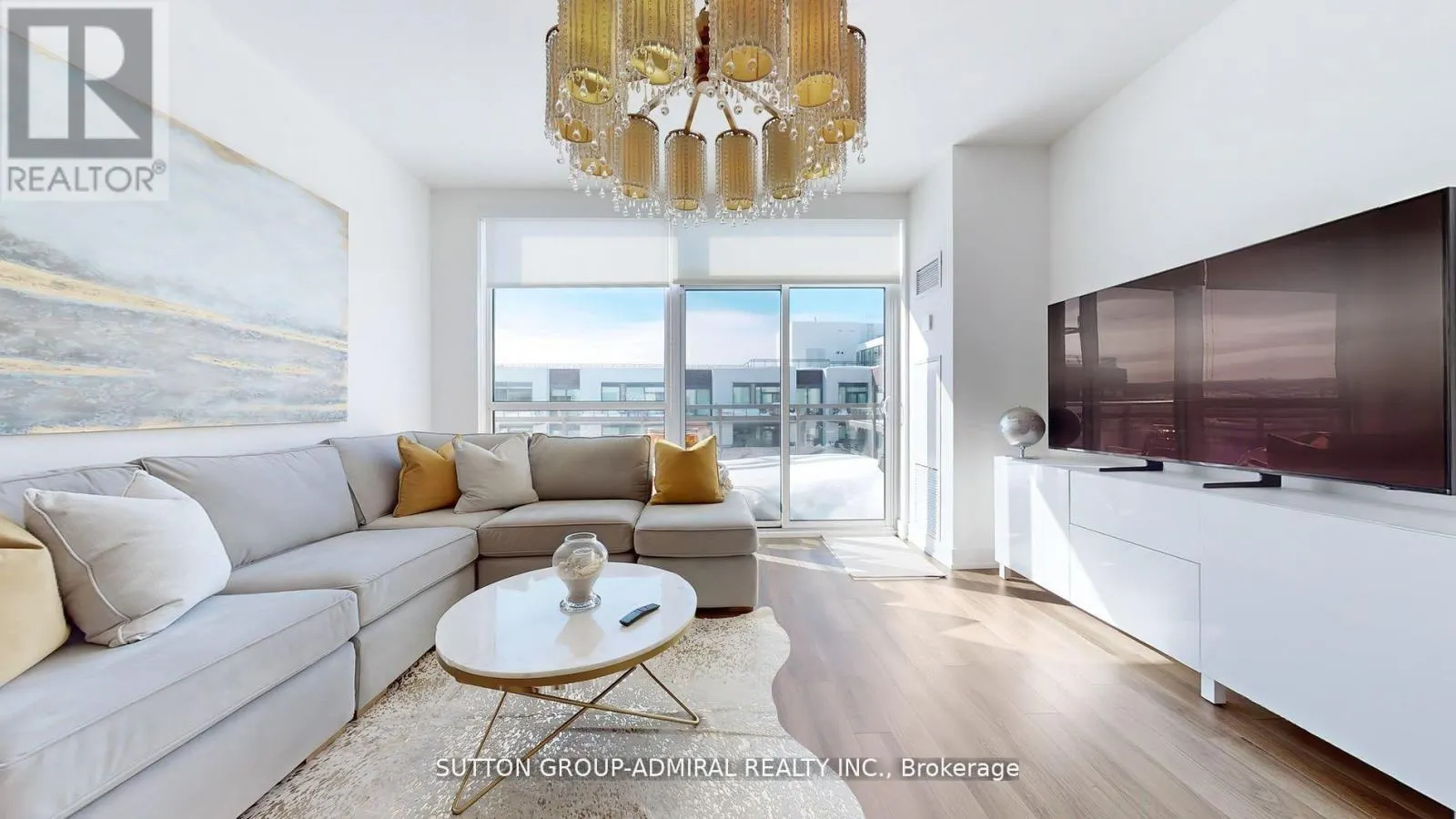 C420 - 301 SEA RAY AVENUE