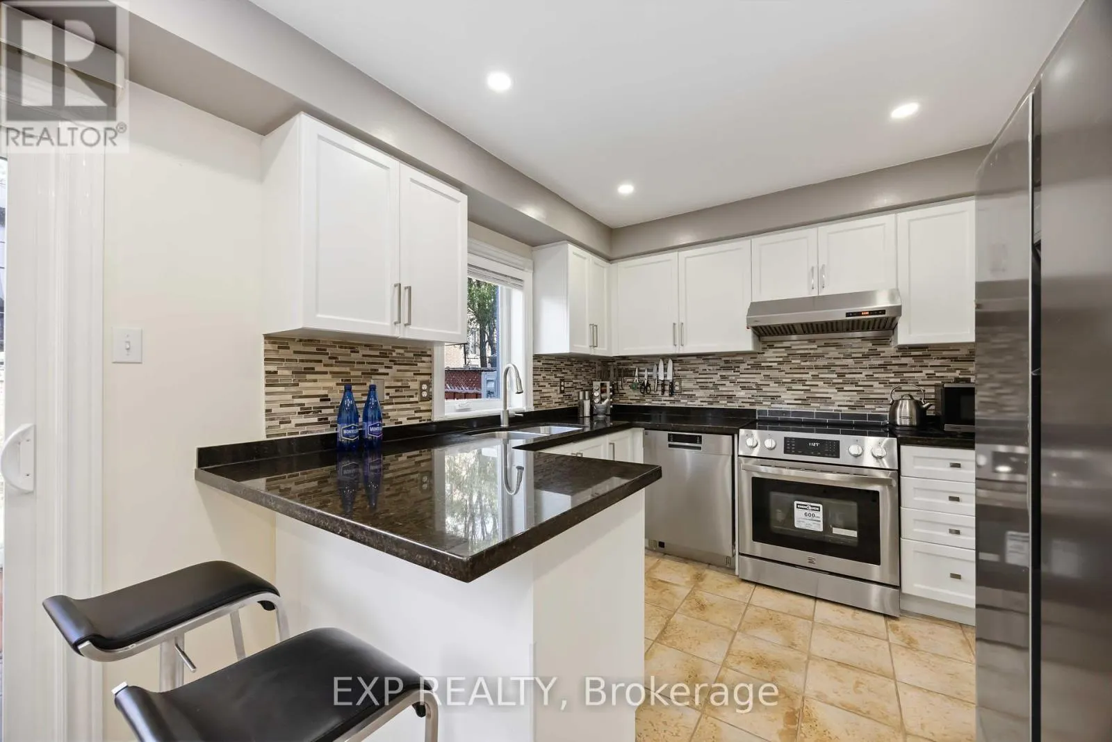 123 SASSAFRAS CIRCLE