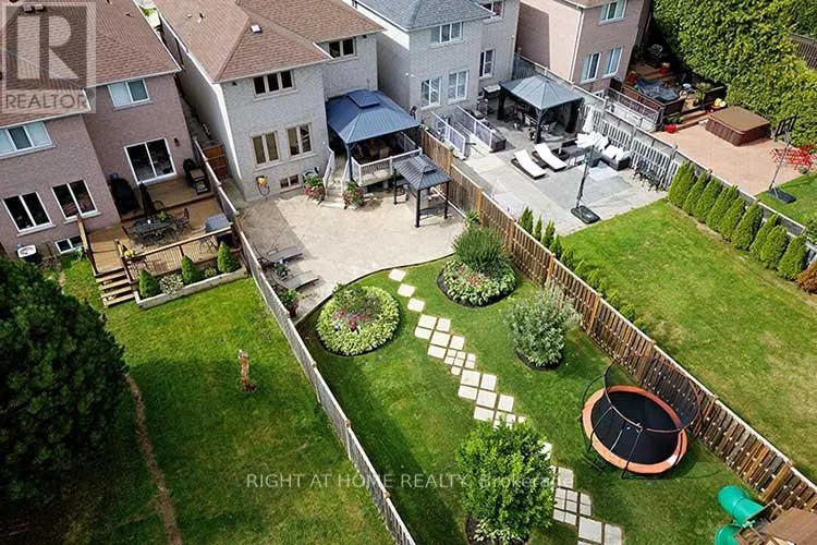 166 ROYALPARK WAY