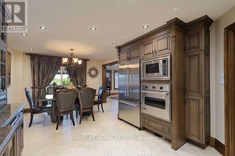 166 ROYALPARK WAY
