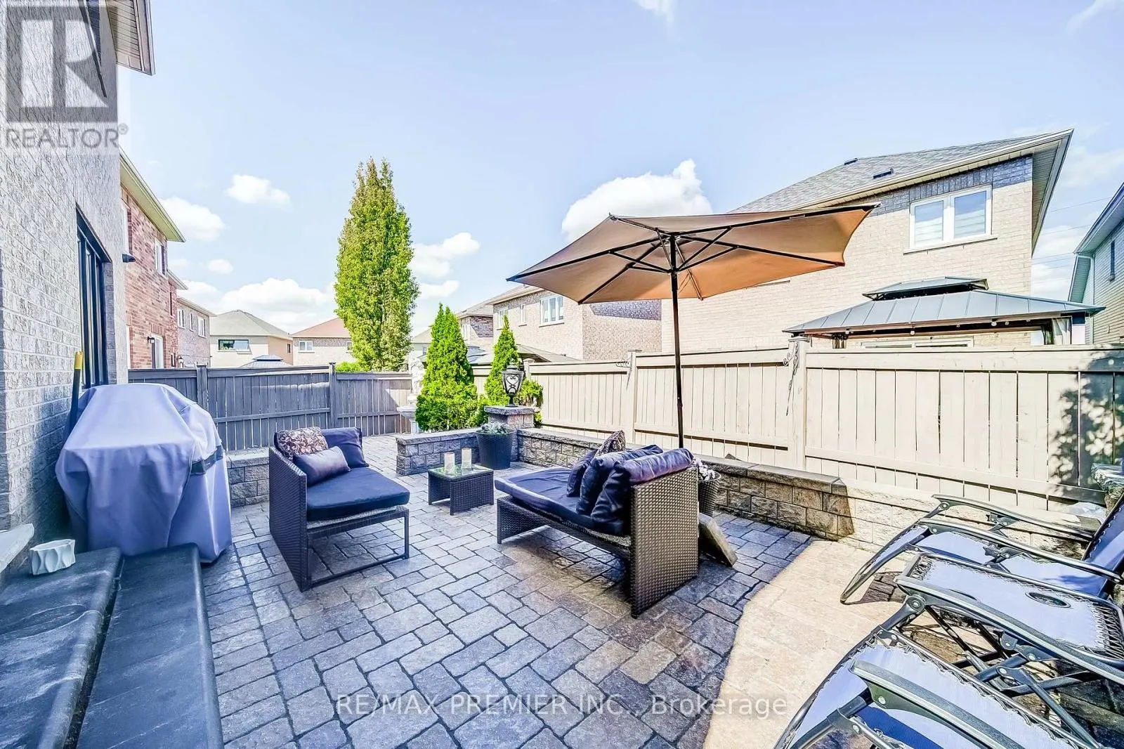 17 MASSIMO DRIVE