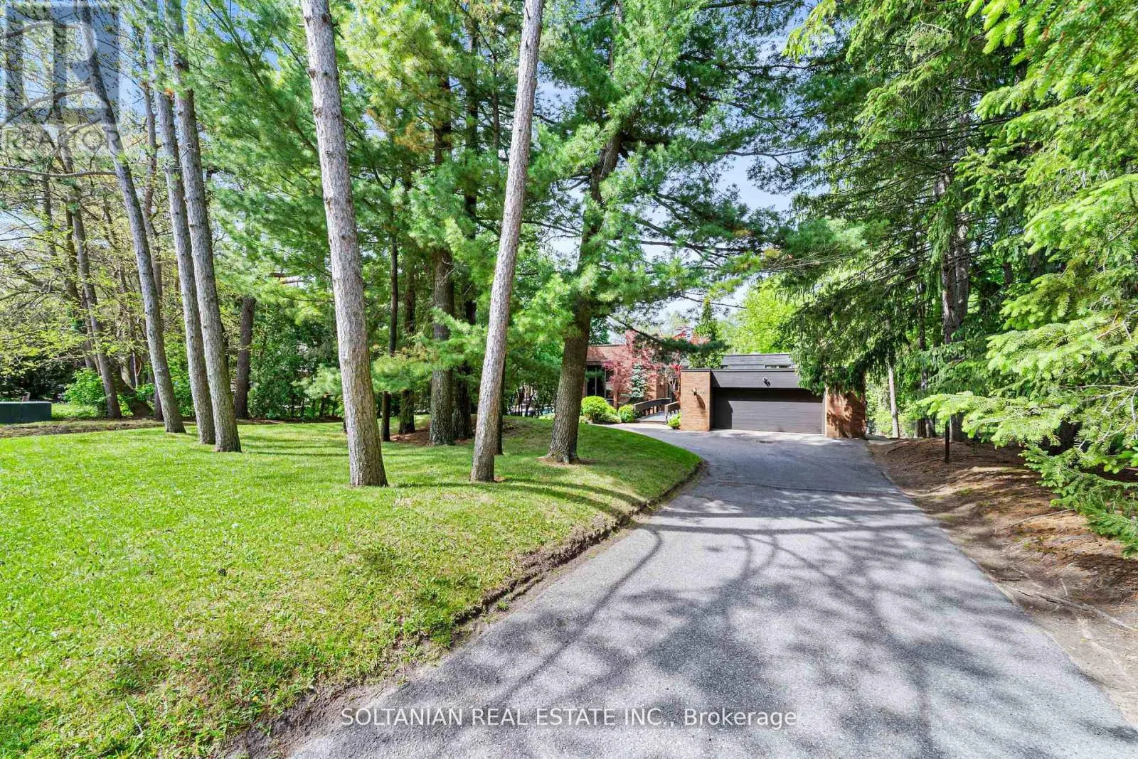 18 OLD ENGLISH LANE
