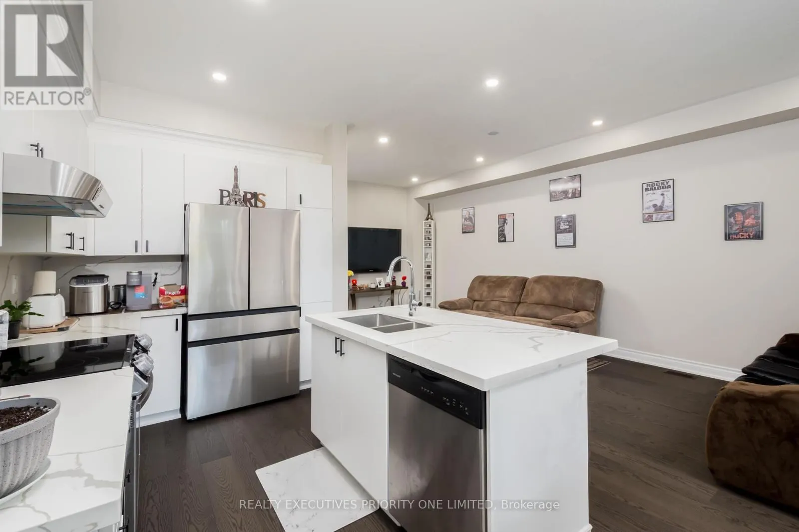 47 GREENWOOD DRIVE
