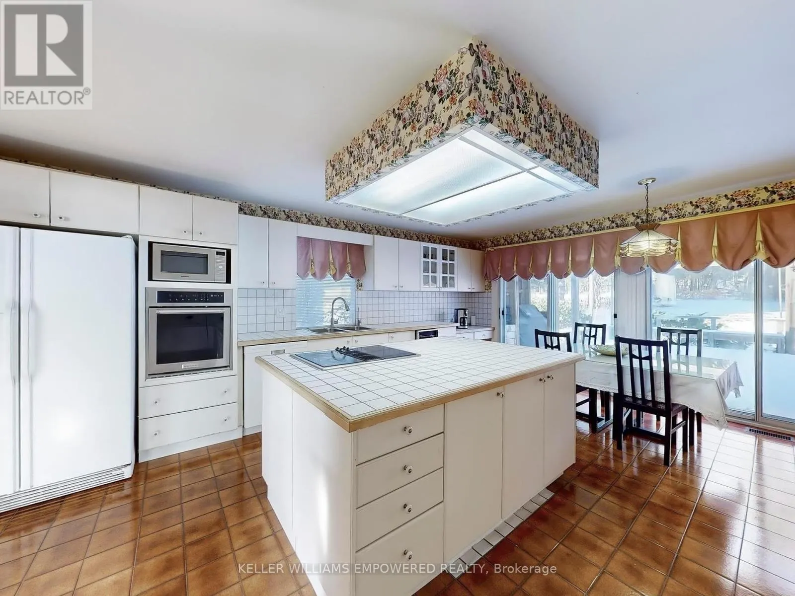 315 WOODLAND ACRES CRESCENT