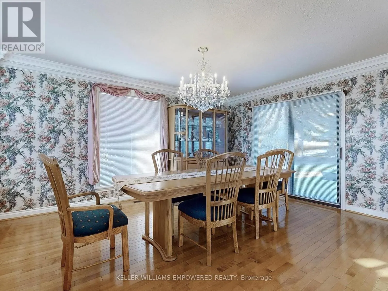 315 WOODLAND ACRES CRESCENT