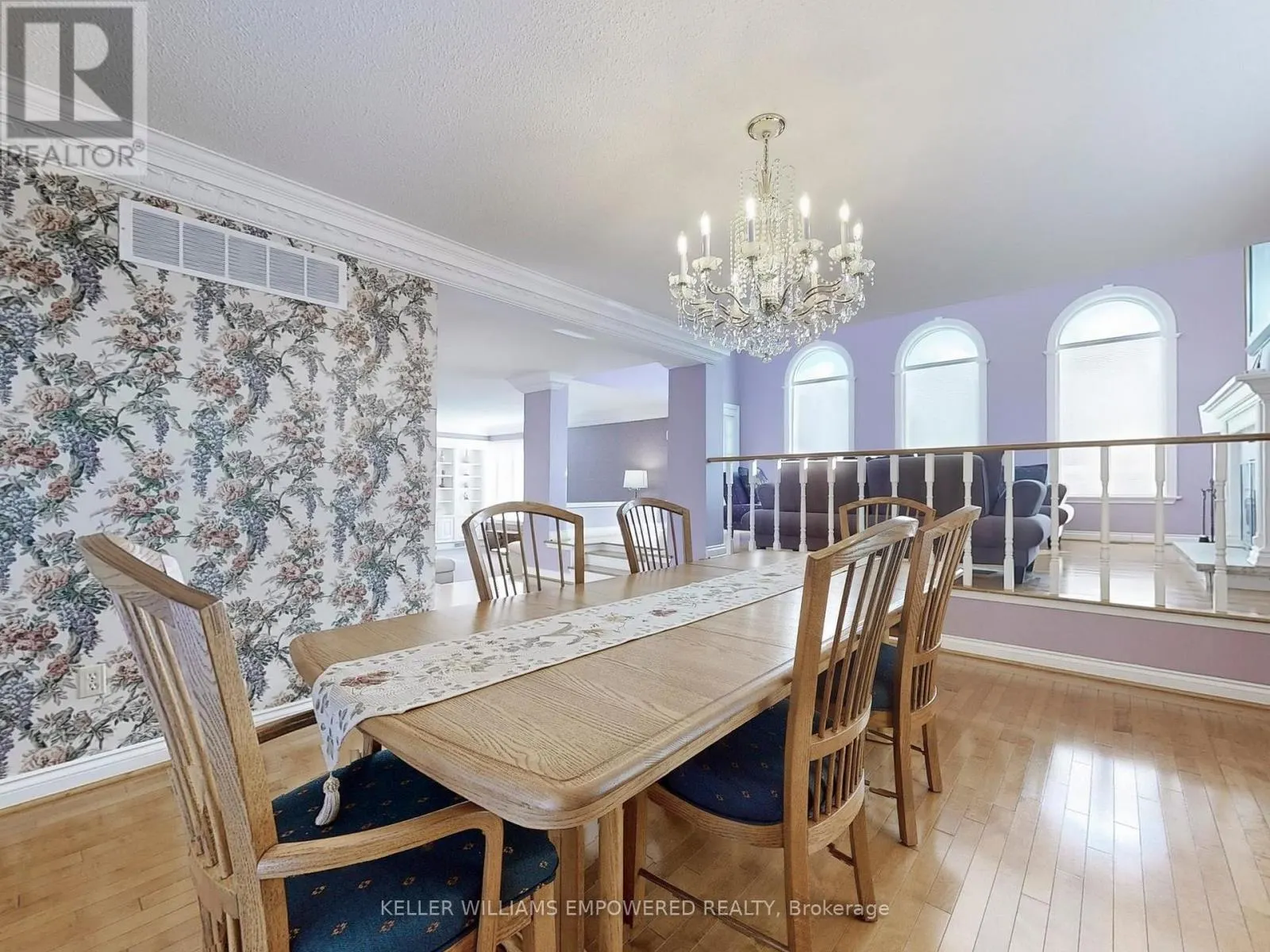 315 WOODLAND ACRES CRESCENT
