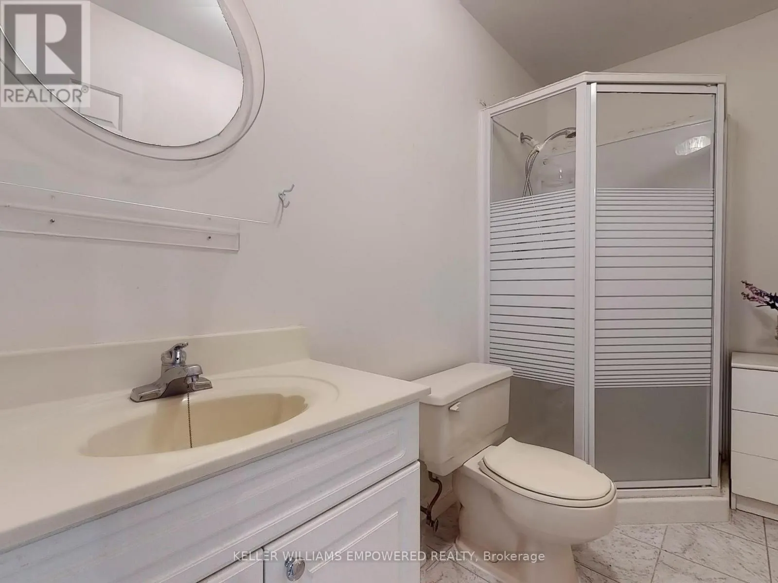 315 WOODLAND ACRES CRESCENT