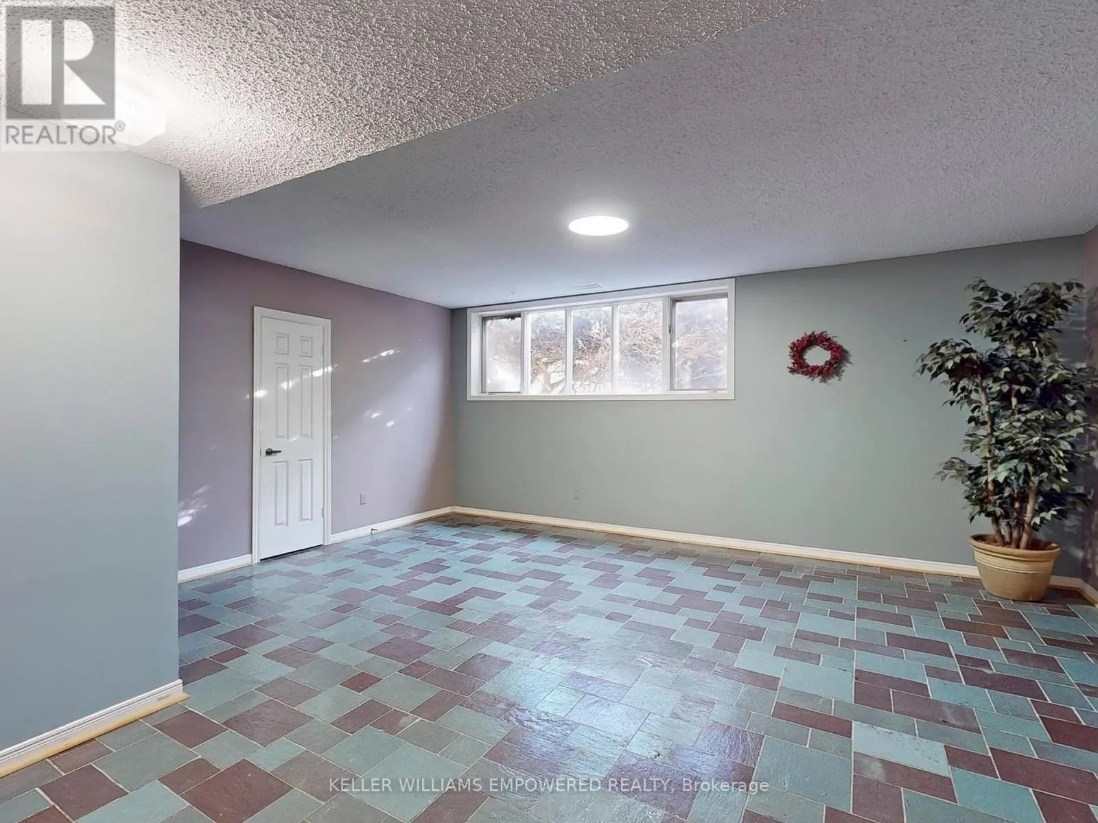 315 WOODLAND ACRES CRESCENT