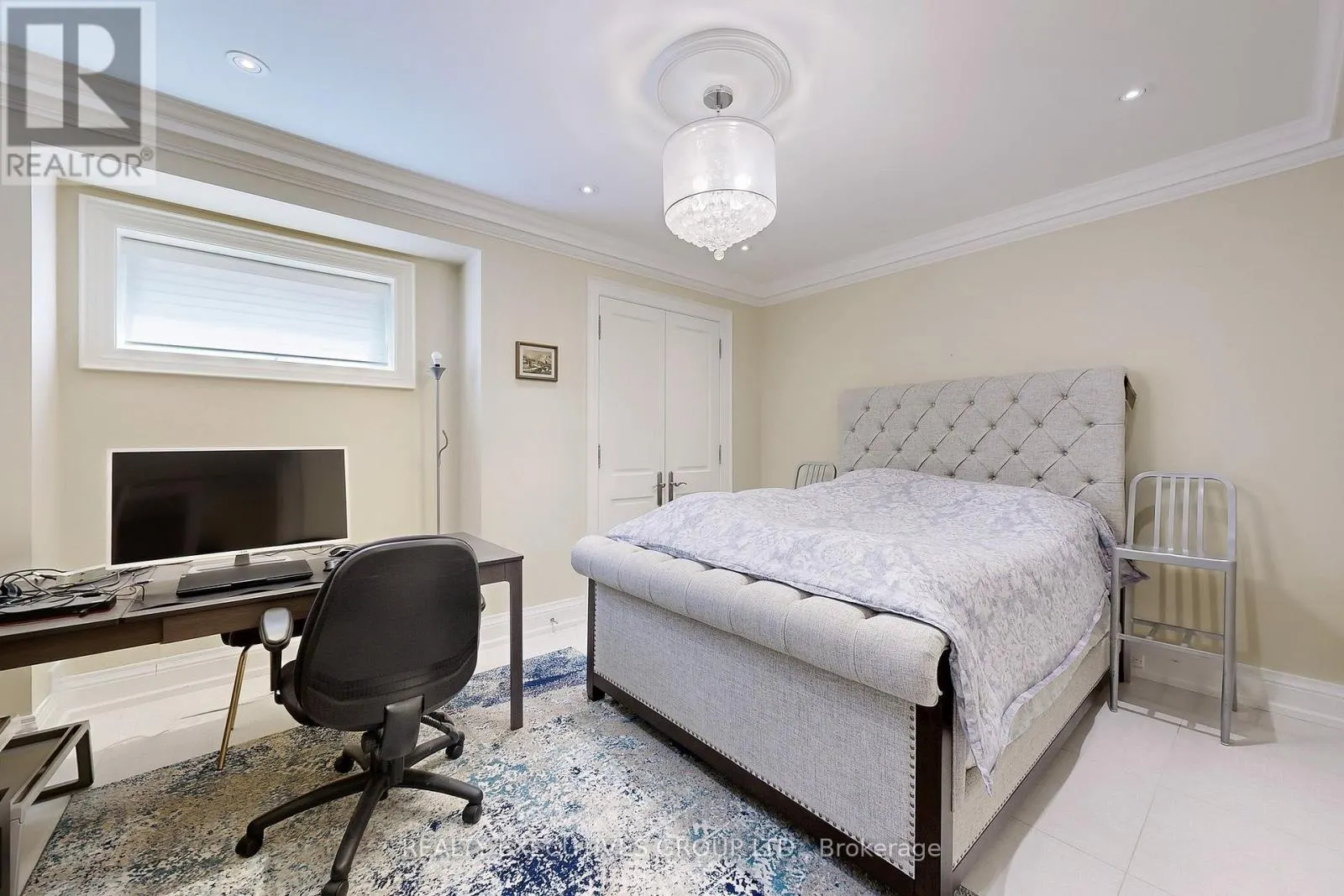 169 BAY THORN DRIVE