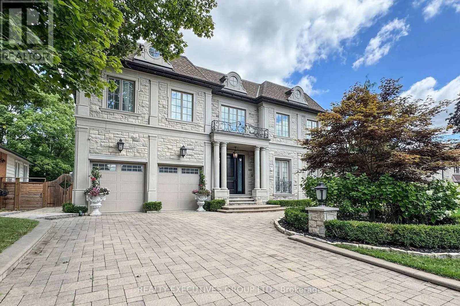 169 BAY THORN DRIVE