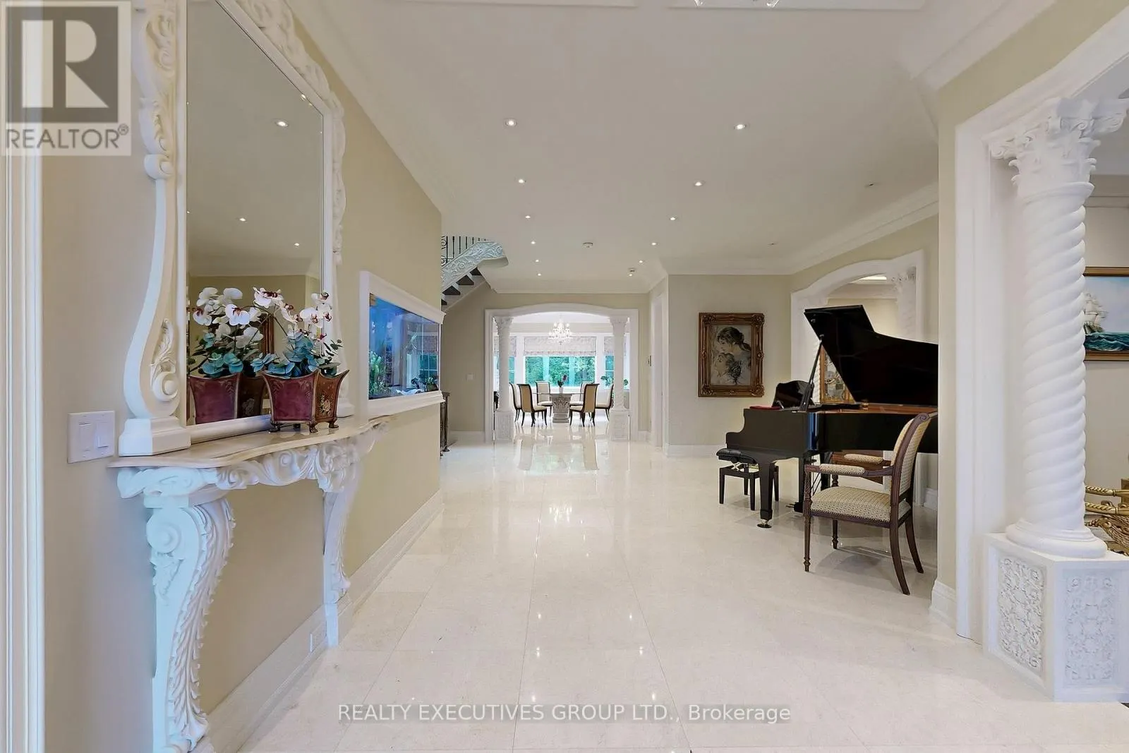 169 BAY THORN DRIVE