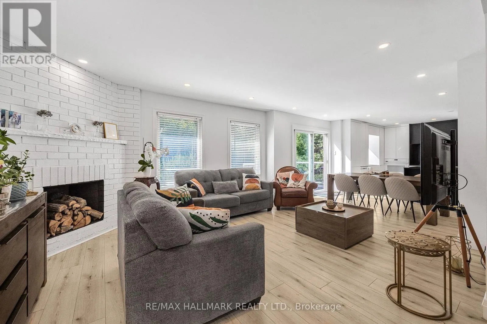 133 HEATHWOOD HEIGHTS DRIVE