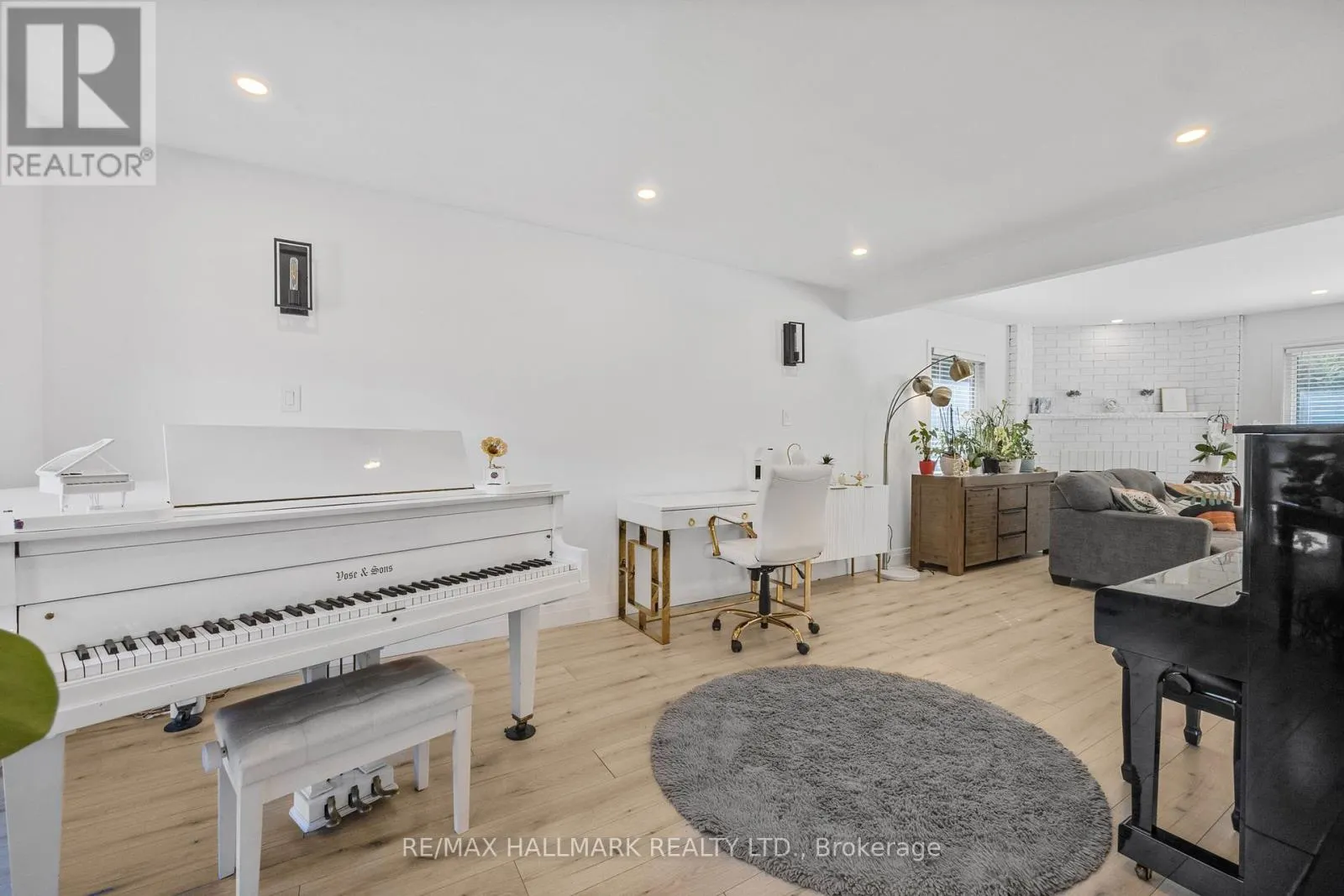133 HEATHWOOD HEIGHTS DRIVE