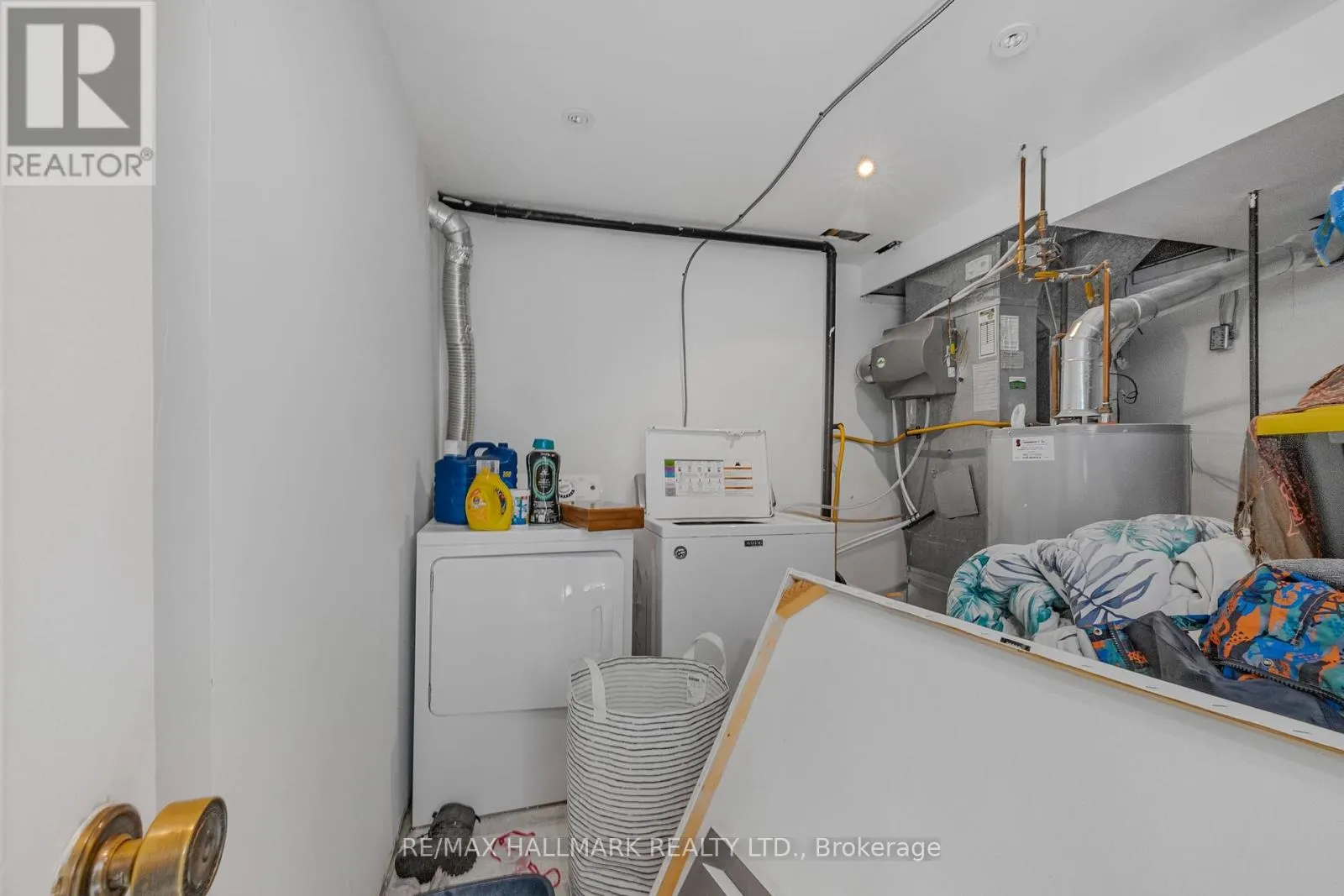 133 HEATHWOOD HEIGHTS DRIVE