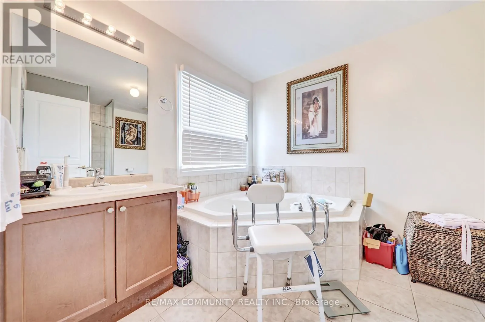 37 CONDARCURI CRESCENT