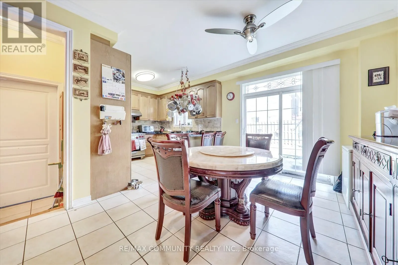 37 CONDARCURI CRESCENT