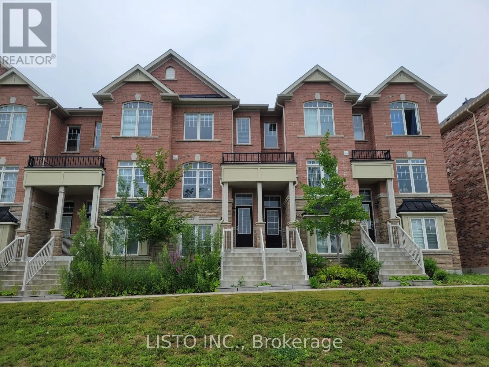 21 DUNDAS WAY