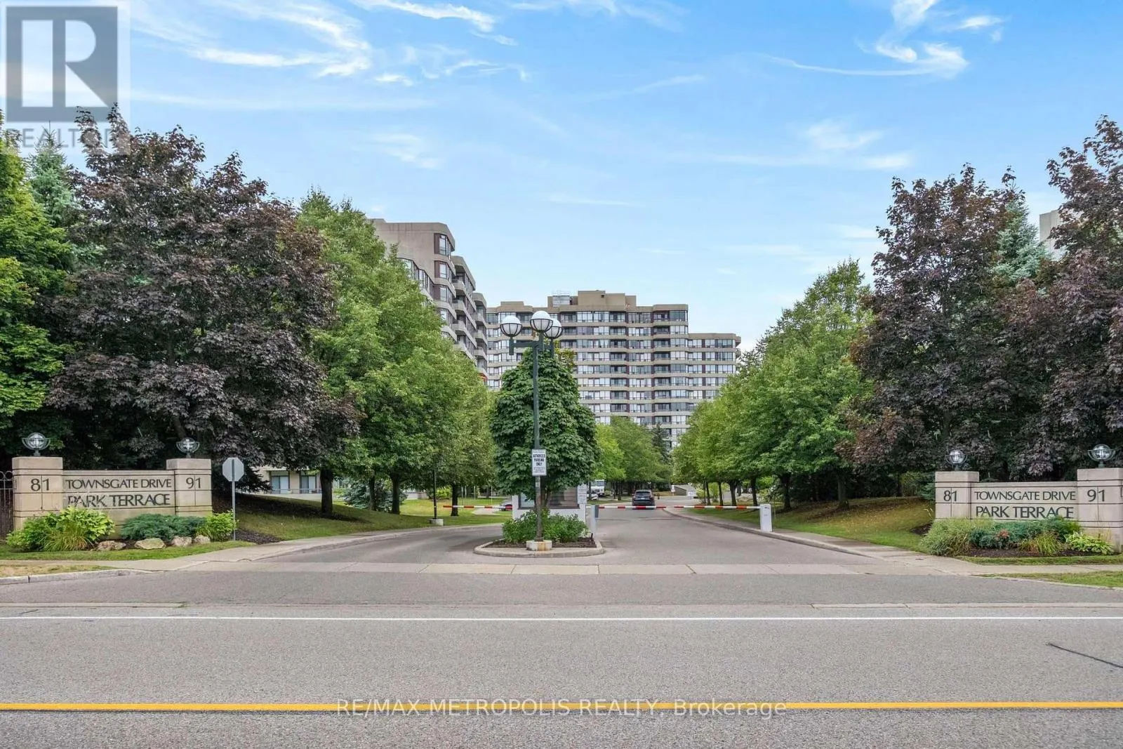 701 - 81 TOWNSGATE DRIVE