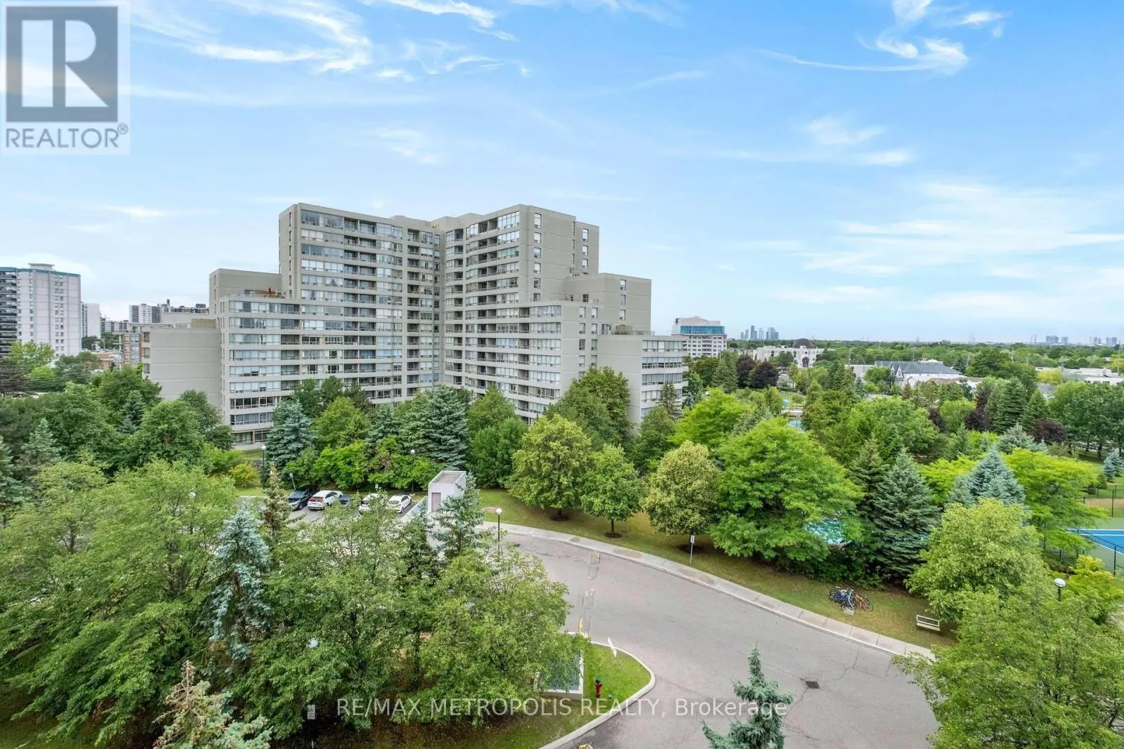 701 - 81 TOWNSGATE DRIVE