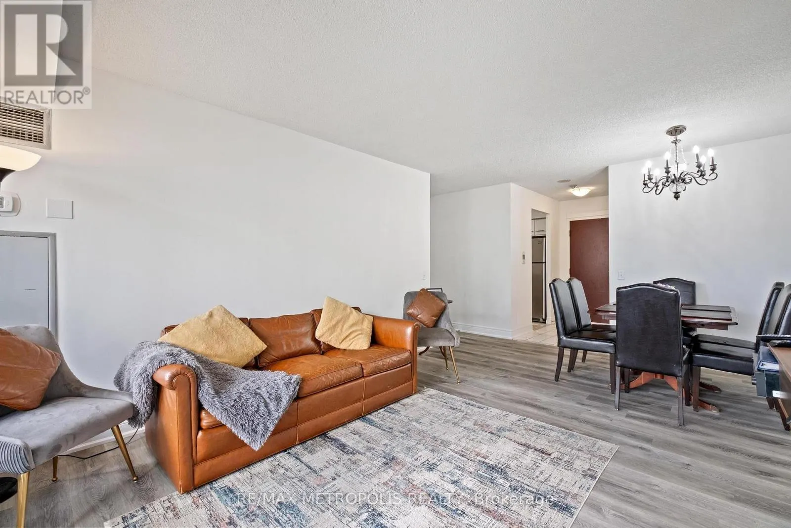 701 - 81 TOWNSGATE DRIVE