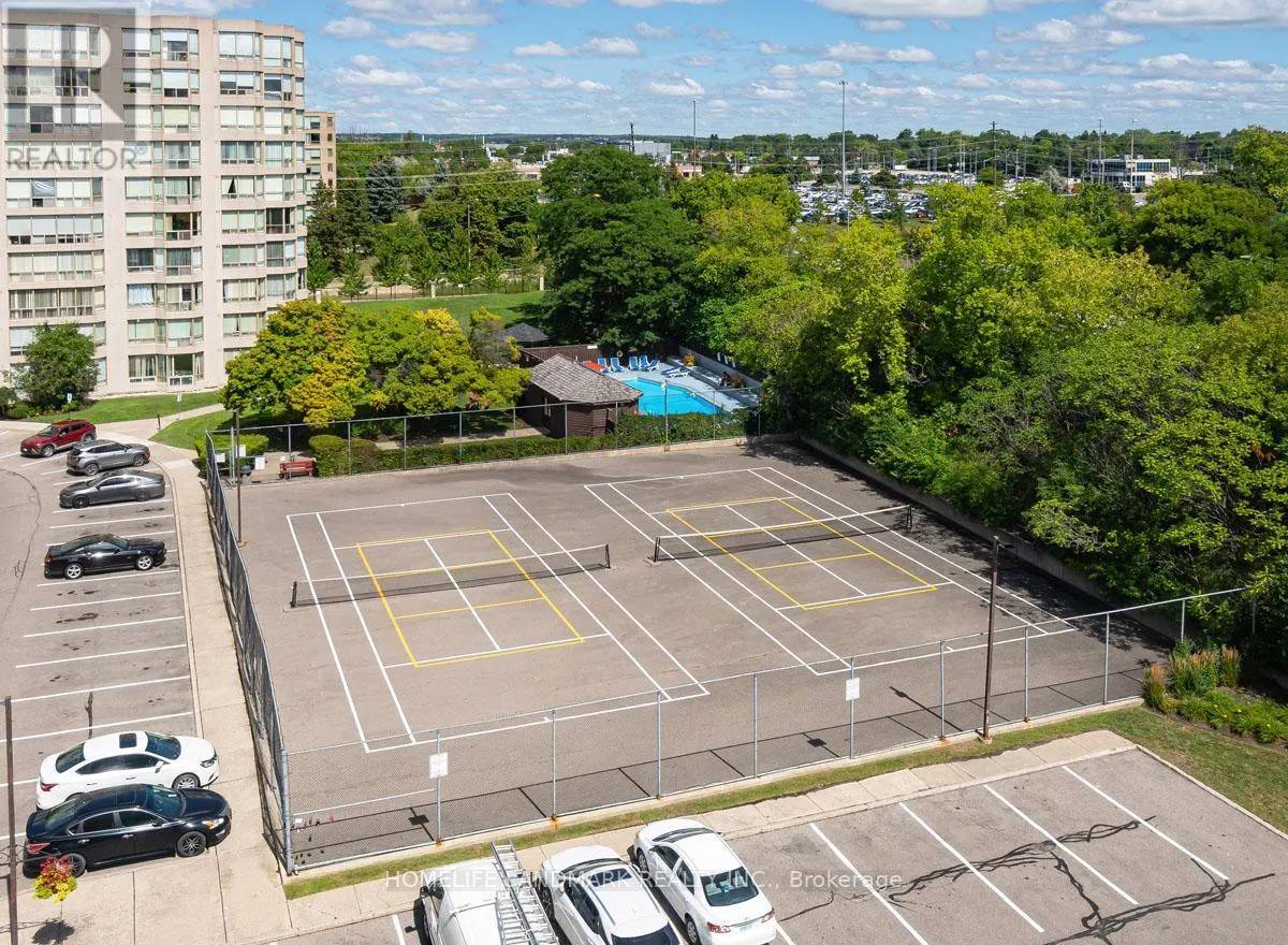 712 - 175 CEDAR AVENUE