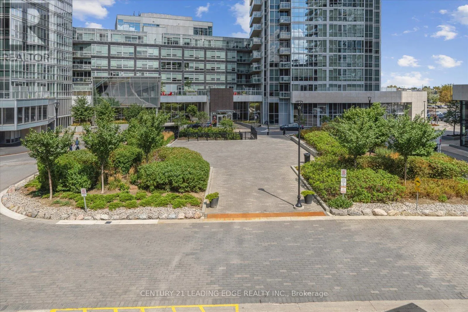 301 - 2910 HIGHWAY 7 ROAD W