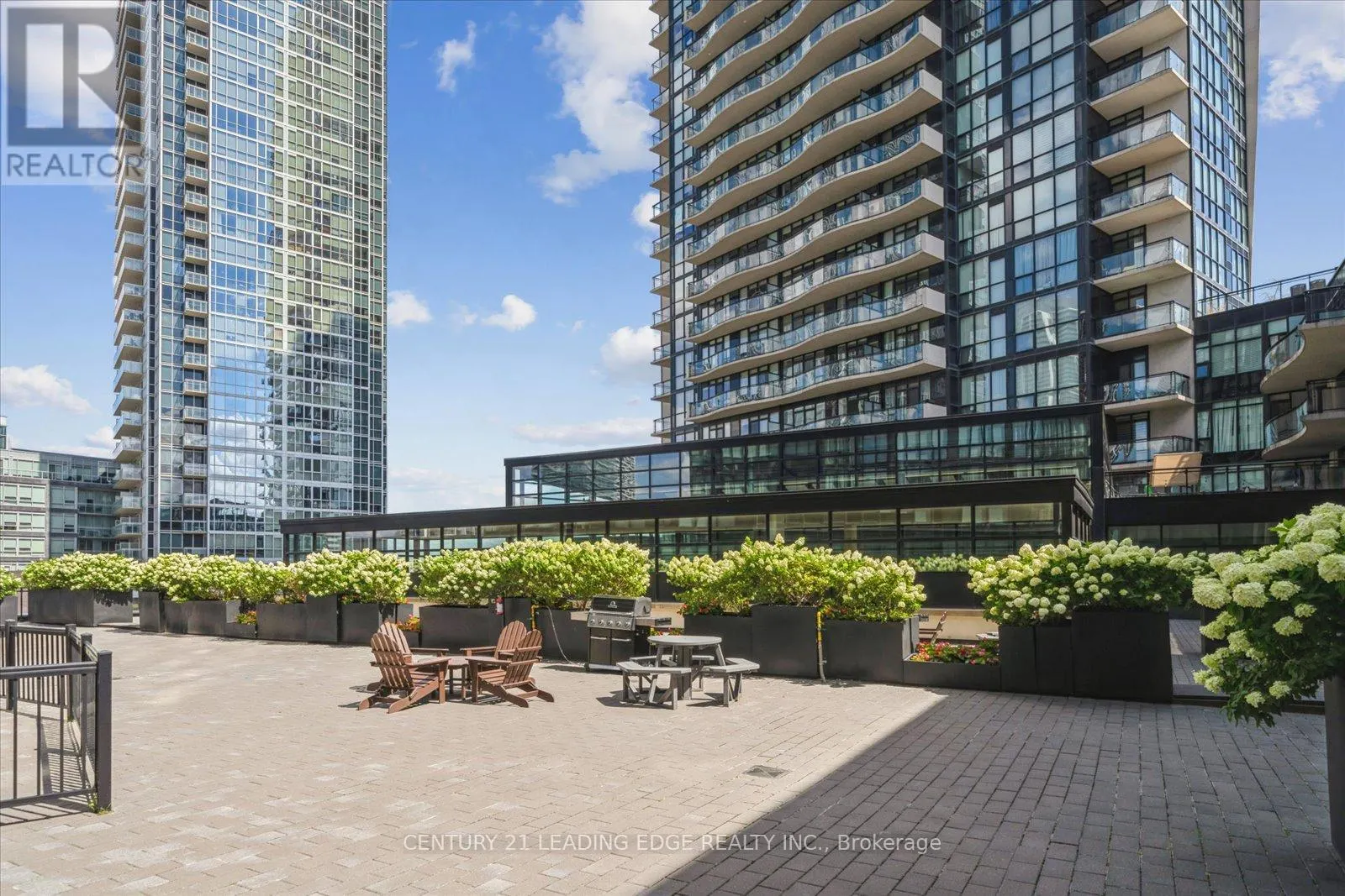 301 - 2910 HIGHWAY 7 ROAD W