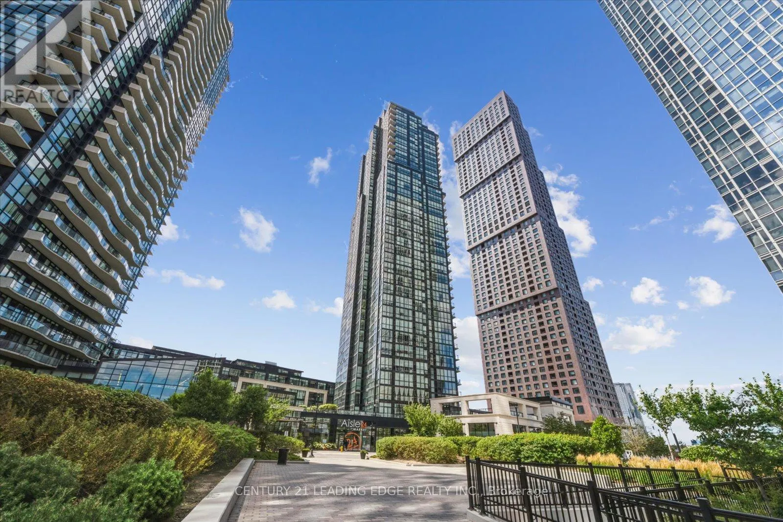301 - 2910 HIGHWAY 7 ROAD W