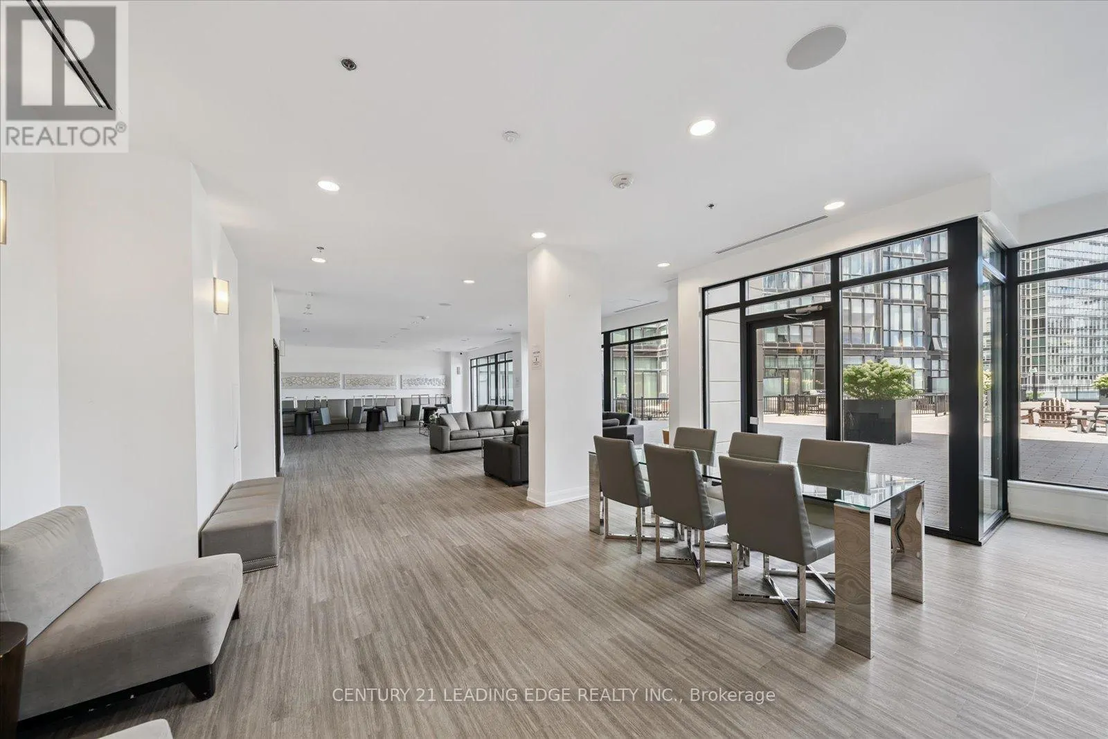 301 - 2910 HIGHWAY 7 ROAD W