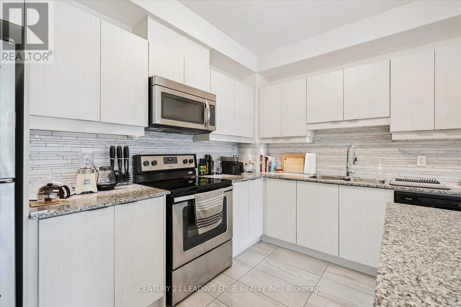 301 - 2910 HIGHWAY 7 ROAD W