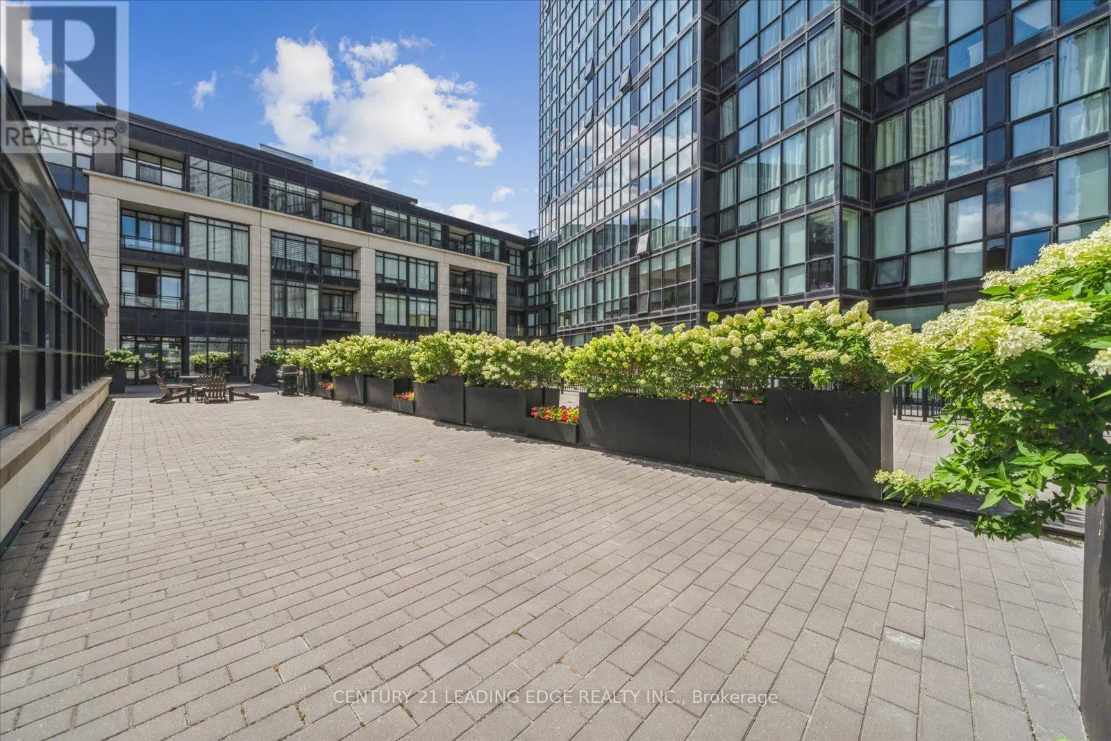 301 - 2910 HIGHWAY 7 ROAD W