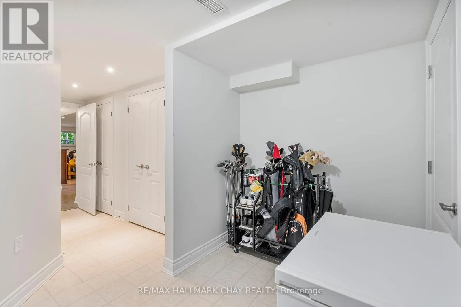 17 HILLCREST DRIVE