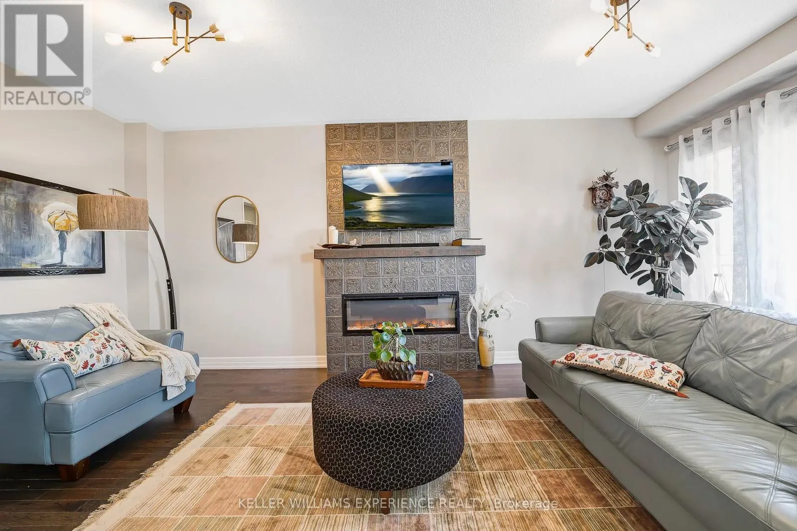 15 WAGNER CRESCENT